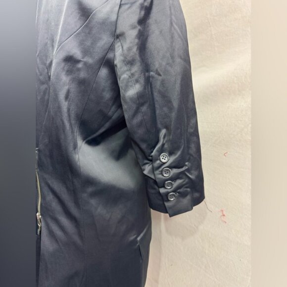 Elizabeth And James Satin Blazer With Zipper Back Black - Picture 5 of 7